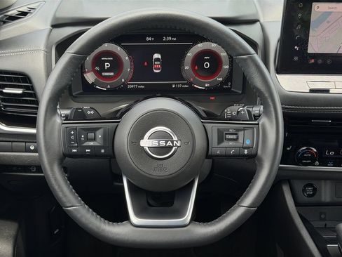 Used 2024 Nissan Rogue SL w/ SL Premium Package FWD image 20