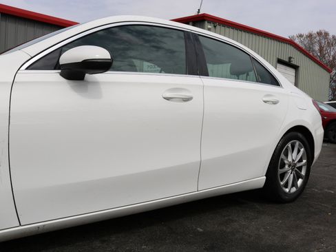 Used 2021 Mercedes-Benz A 220 image 8