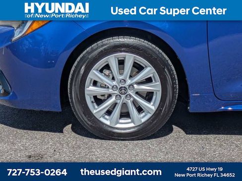 Used 2026 Toyota Corolla SE FWD image 10