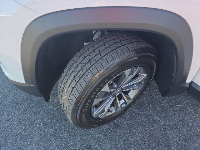 Used 2025 Chevrolet Equinox LT FWD image 33