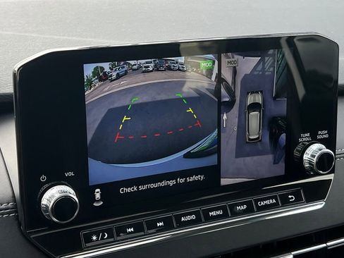 New 2025 Mitsubishi Outlander SE image 21