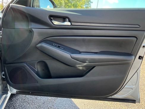 Used 2024 Nissan Altima 2.5 SV image 20