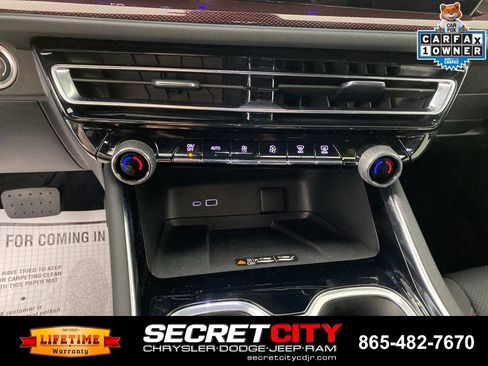 Used 2026 Chevrolet Traverse Z71 AWD/4WD image 22