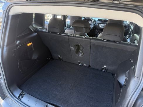 Used 2020 Jeep Renegade Altitude image 18