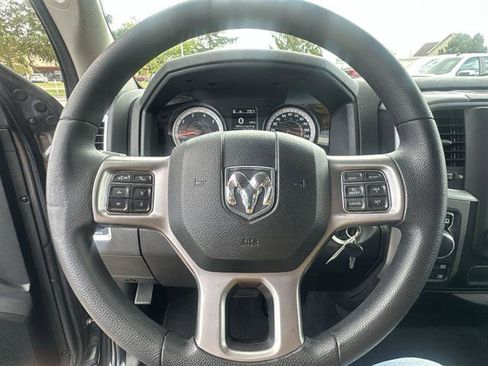 Used 2022 RAM 1500 Classic SLT image 34