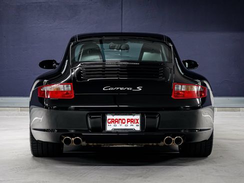 Used 2006 Porsche 911 Carrera S RWD image 4