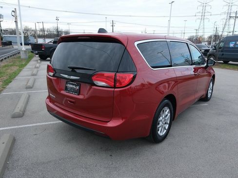 New 2026 Chrysler Voyager LX image 8
