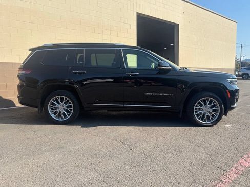 Used 2023 Jeep Grand Cherokee L Summit w/ Advanced Protech Group IV AWD/4WD image 3