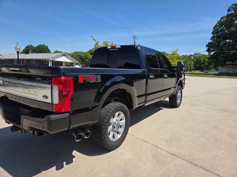 Used 2019 Ford F250 Platinum w/ Platinum Ultimate Package AWD/4WD image 7