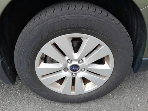 Used 2019 Subaru Outback 2.5i Premium AWD/4WD image 40