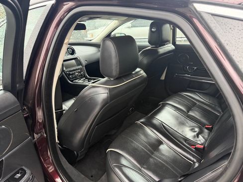 Used 2016 Jaguar XJ R-Sport image 8