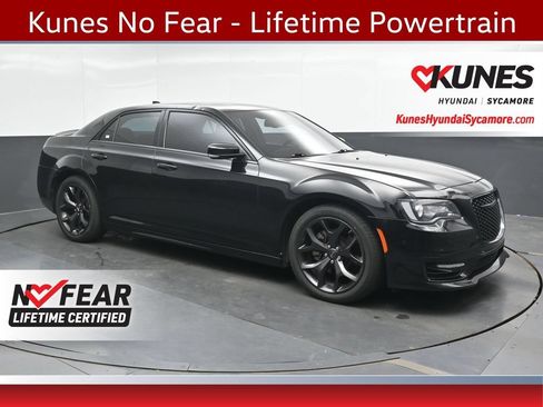 Used 2022 Chrysler 300 S RWD image 1