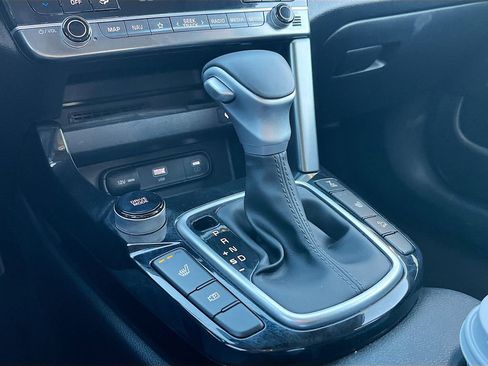 Used 2024 Kia Seltos EX image 17