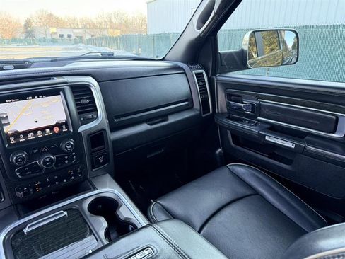 Used 2017 RAM 1500 Limited image 28