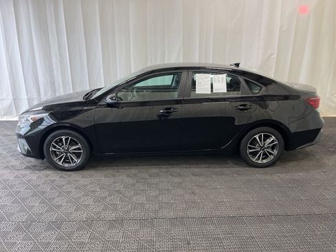 Used 2023 Kia Forte LXS w/ LXS Technology Package FWD image 23