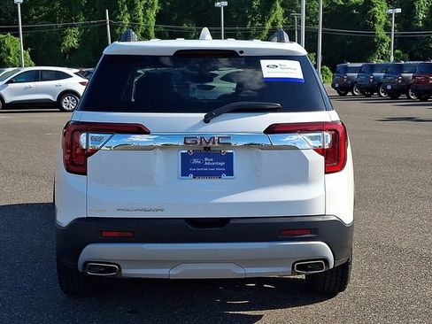 Used 2023 GMC Acadia SLE w/ Driver Convenience Package FWD image 5
