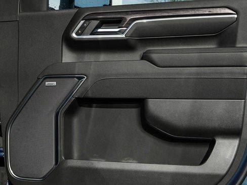 New 2026 Chevrolet Silverado 3500 LTZ w/ LTZ Premium Package AWD/4WD image 8