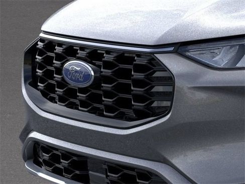 Used 2023 Ford Escape ST-Line w/ Tech Pack #1 FWD image 17