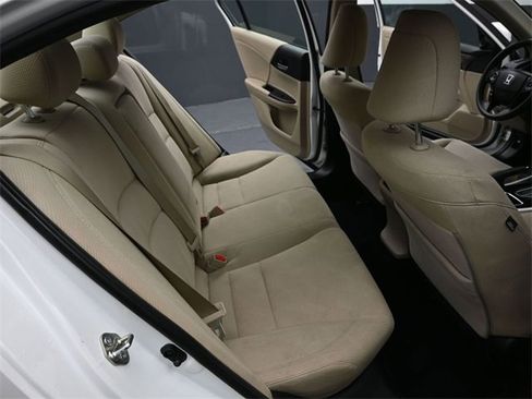 Used 2017 Honda Accord EX image 26