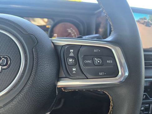 Used 2024 Jeep Wrangler Unlimited Sahara AWD/4WD image 16
