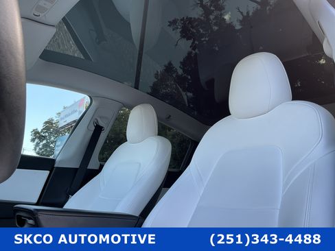 Used 2022 Tesla Model Y Performance AWD/4WD image 26