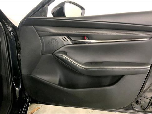 Used 2024 MAZDA MAZDA3 s FWD image 25