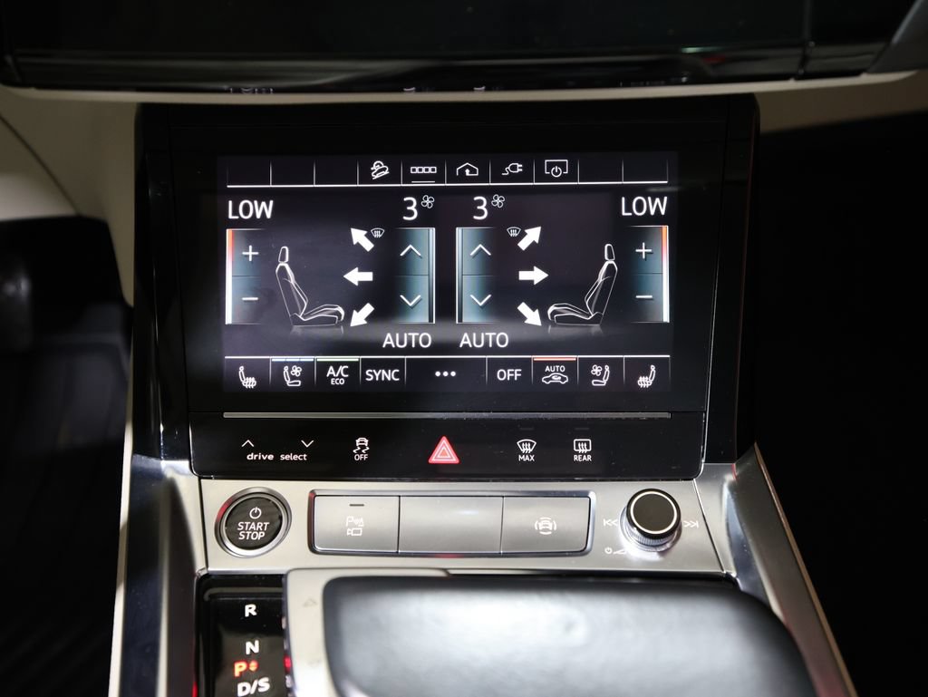 Used 2021 Audi e-tron Premium Plus w/ Premium Plus Package AWD/4WD image 19