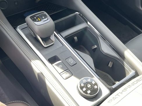 New 2026 Nissan Pathfinder Platinum AWD/4WD image 31