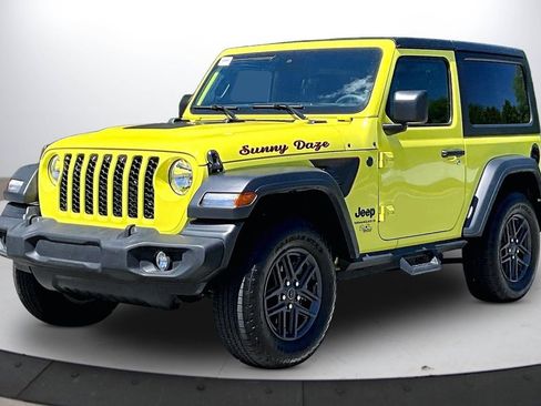 Used 2024 Jeep Wrangler Sport AWD/4WD image 4