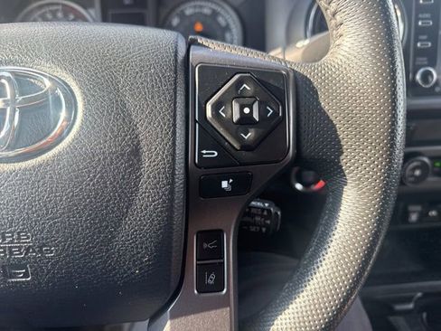 Used 2020 Toyota Tacoma TRD Off-Road image 11