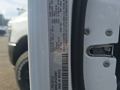 New 2026 RAM 3500 Tradesman AWD/4WD image 32
