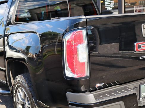 Used 2021 GMC Canyon AT4 w/ Driver Alert Package AWD/4WD image 12