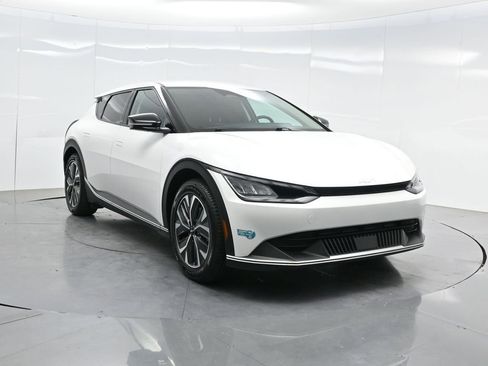 Used 2024 Kia EV6 Light RWD image 59