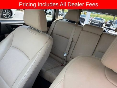 Used 2017 Subaru Outback 2.5i Limited AWD/4WD image 4