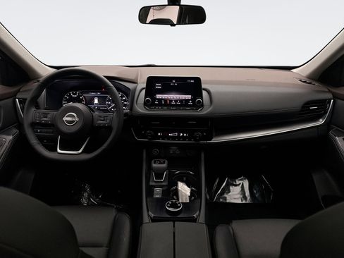 Used 2022 Nissan Rogue SV w/ SV Premium Package image 14