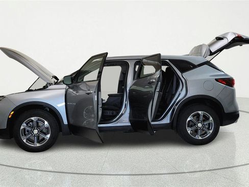 Used 2023 Chevrolet Blazer LT w/ LPO, Floor Liner Package AWD/4WD image 6