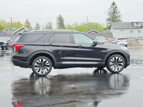 Used 2025 Ford Explorer Platinum w/ LUX Leather Package AWD/4WD image 7