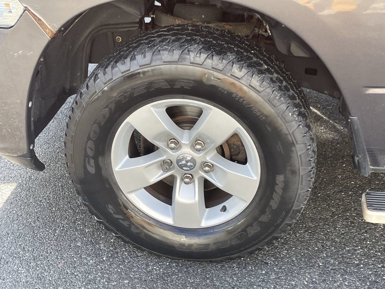 Used 2018 RAM 1500 Express AWD/4WD image 26