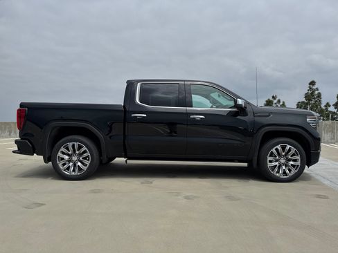 Used 2026 GMC Sierra 1500 Denali AWD/4WD image 7