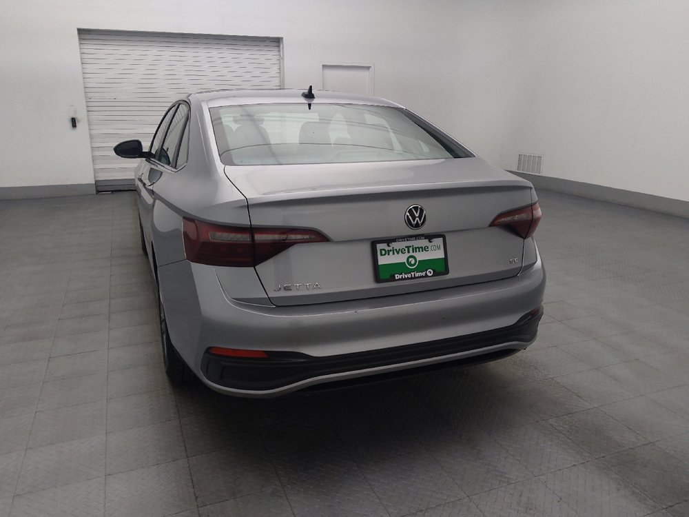 Used 2023 Volkswagen Jetta SE w/ Panoramic Sunroof Package FWD image 6