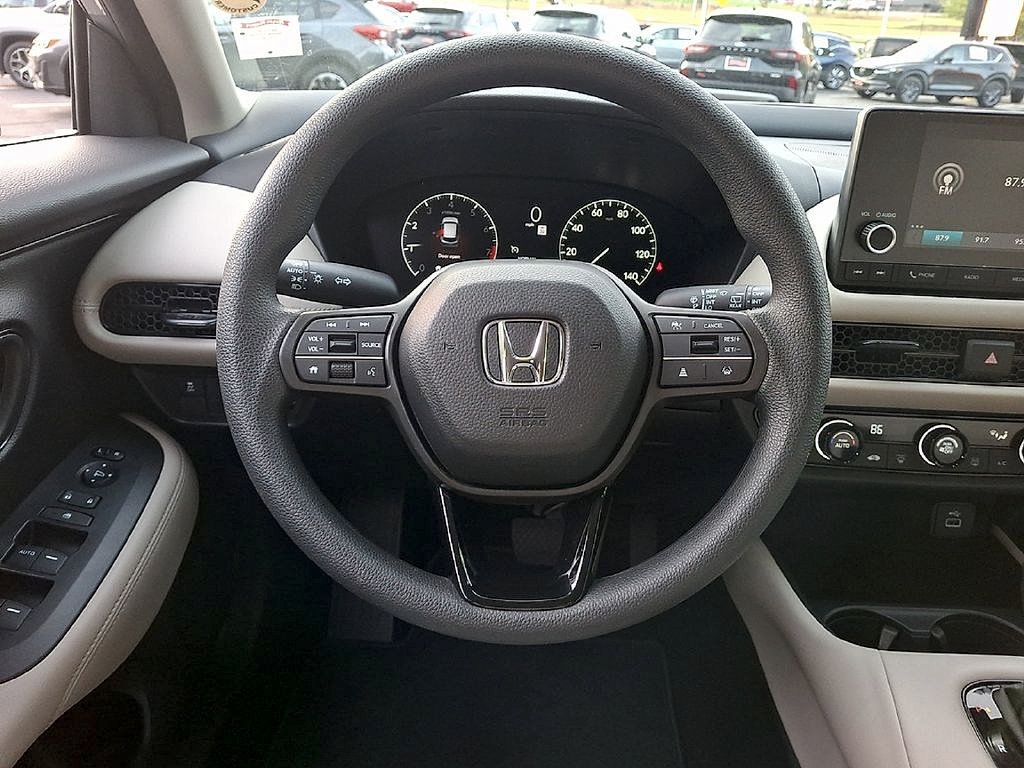 Used 2025 Honda HR-V LX image 19