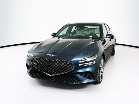 Used 2025 Genesis G70 2.5T image 3
