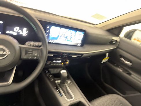 New 2026 Nissan Kicks SV FWD image 18