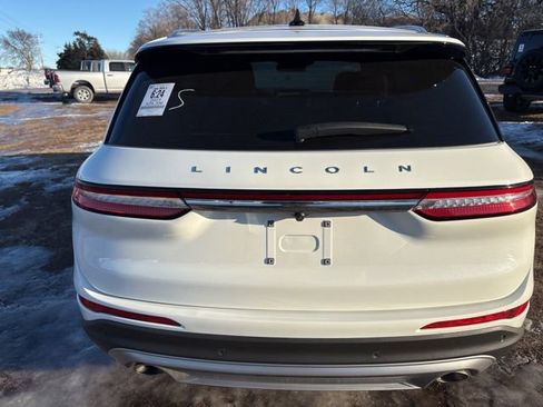 Used 2023 Lincoln Corsair Reserve w/ Rear Removable Package Tray image 10