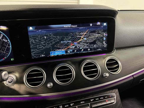 Used 2022 Mercedes-Benz E 350 Sedan image 13