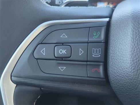 New 2025 Jeep Grand Cherokee Laredo image 23