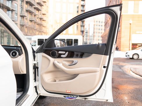 Used 2021 Mercedes-Benz C 300 Sedan image 42