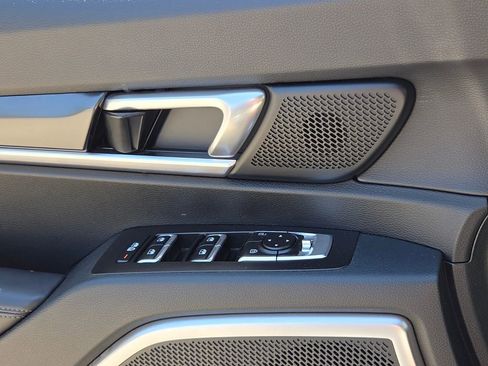 Used 2025 Kia Telluride S FWD image 26
