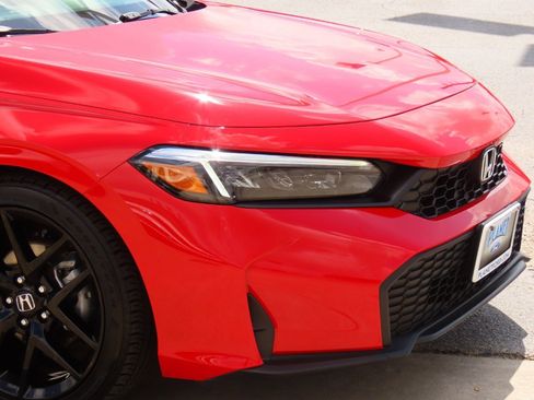 Used 2025 Honda Civic Sport image 5