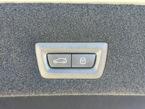 Used 2026 BMW i7 xDrive60 w/ M Sport Package RWD image 17